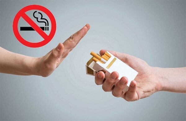 Tránh xa rượu và thuốc lá để làm sạch răng